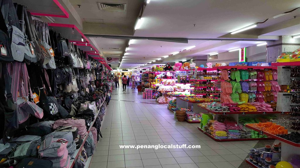 Megamal Pinang Bags And Soft Toys Stalls