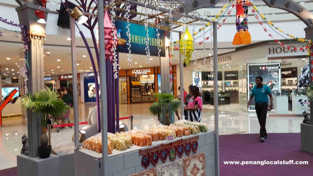Queensbay Mall Deepavali Decorations_Snacks Stall