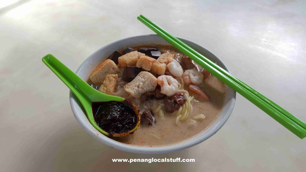 A Bowl Of Kuantan Road Curry Mee
