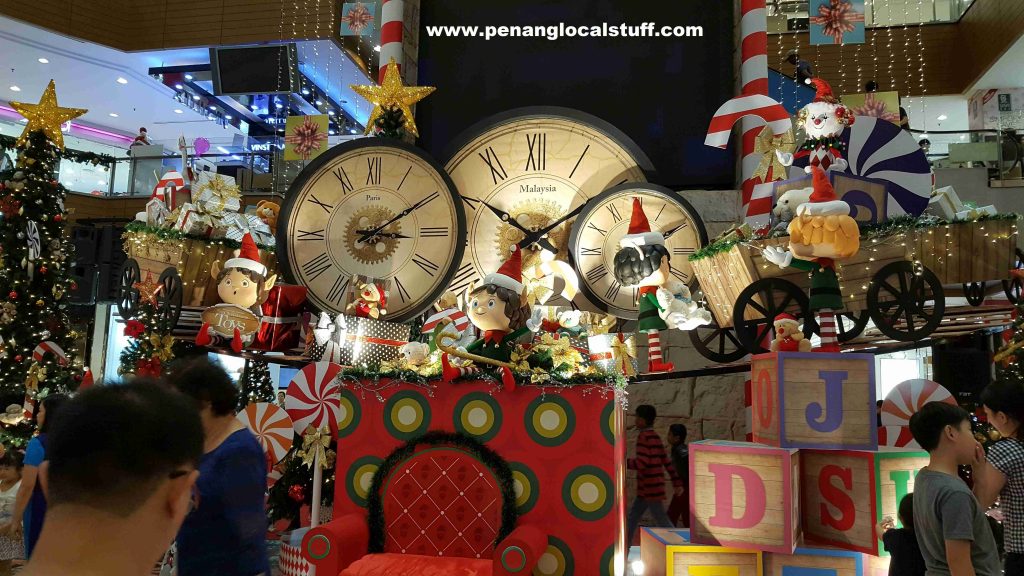 Gurney Plaza Christmas Decorations Elves And Toys