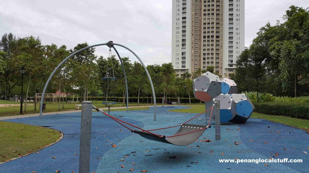 Straits Green Playground Equipment