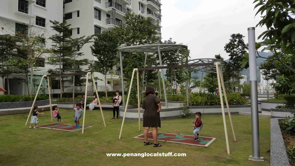 Tree Sparina Playground Swings