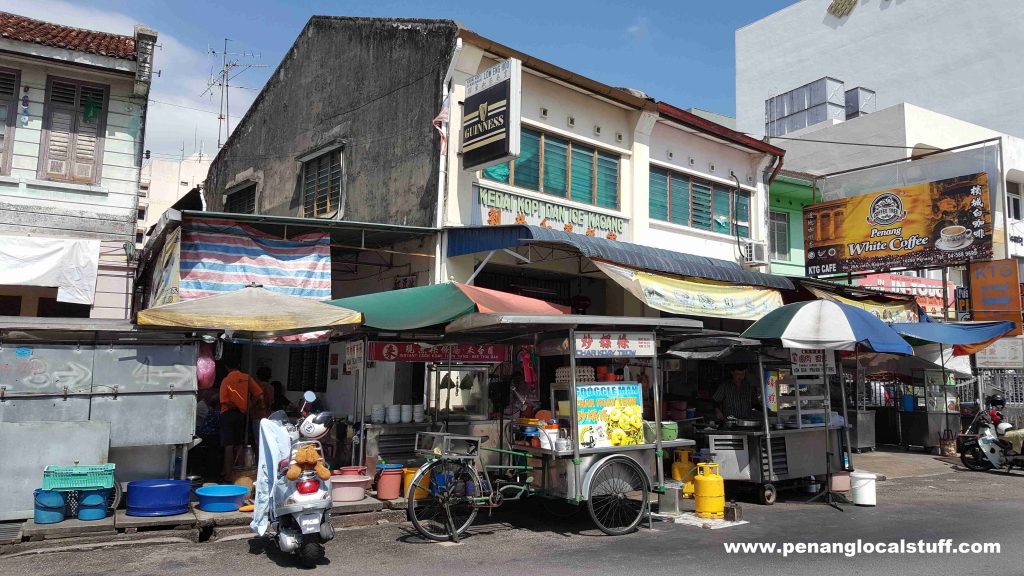 Googgle Man Char Koay Teow KTG Cafe
