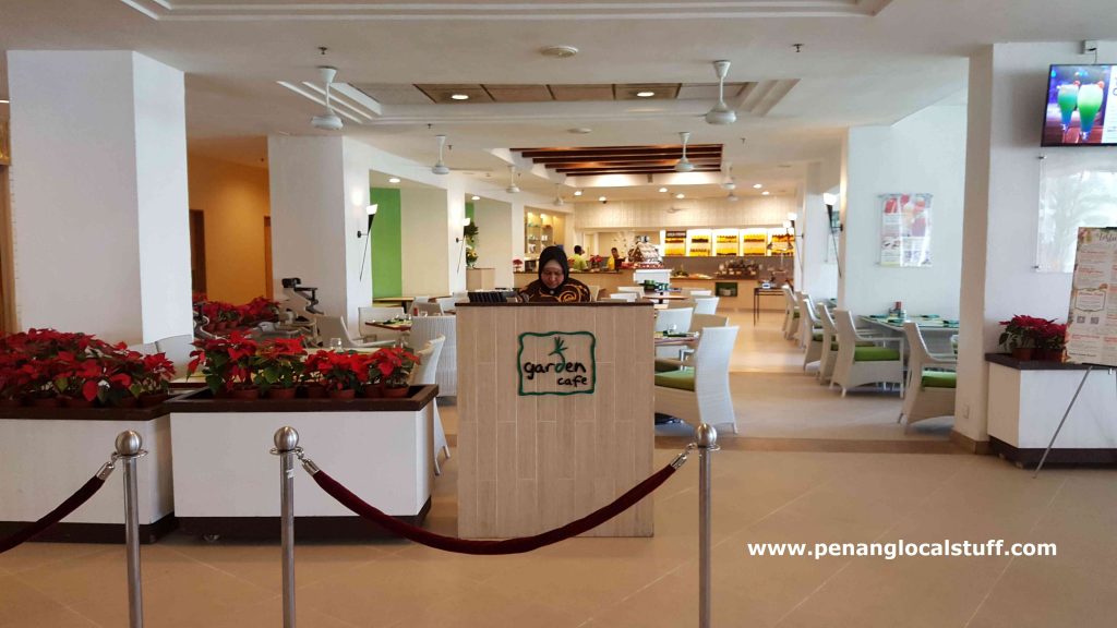 Garden Cafe At Golden Sands Resort Penang