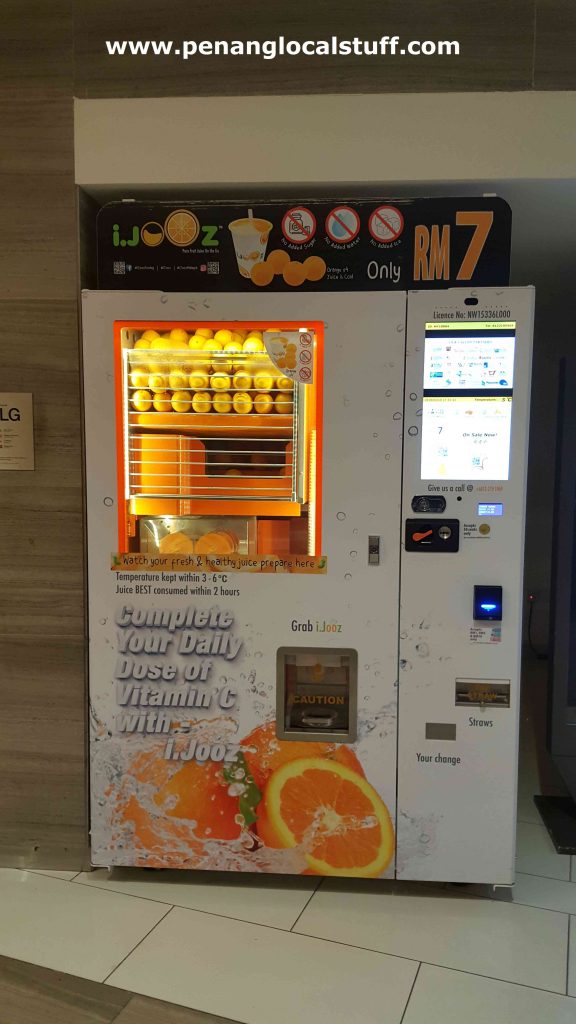 iJooz Orange Juice Vending Machine At Gurney Paragon