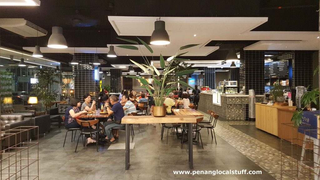 MORE By Arang Coffee Dining Area