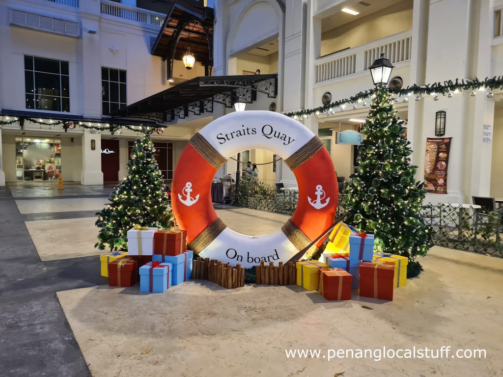 A Nautical Christmas At Straits Quay