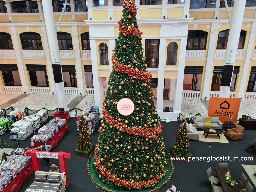 Gurney Paragon Mall Christmas Decorations