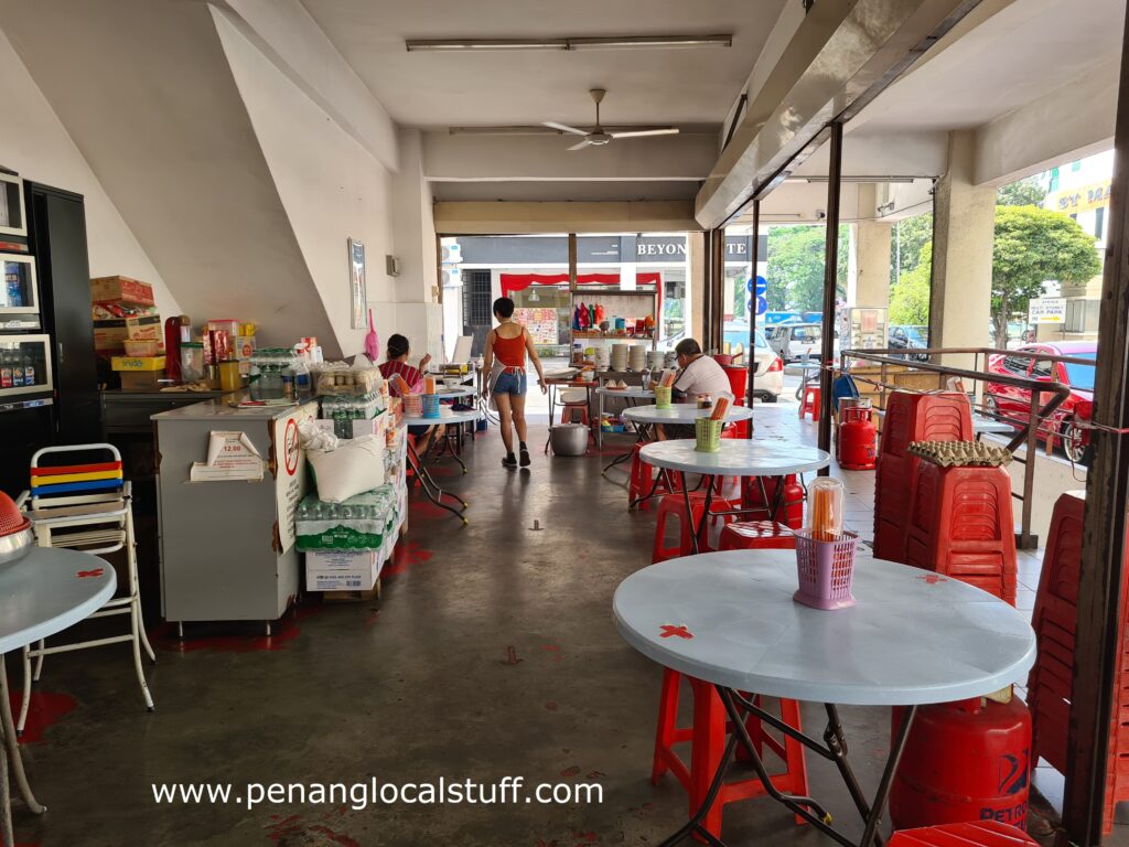 Weng Lee Restaurant Dining Area