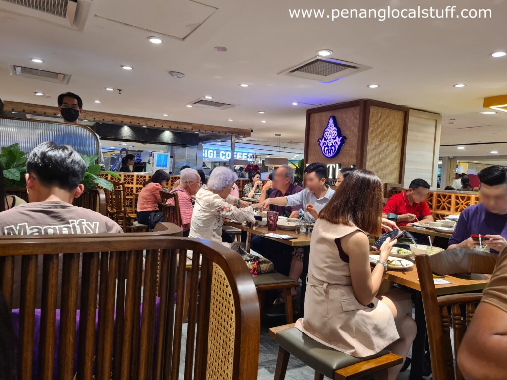 ParaThai Restaurant Dining Area